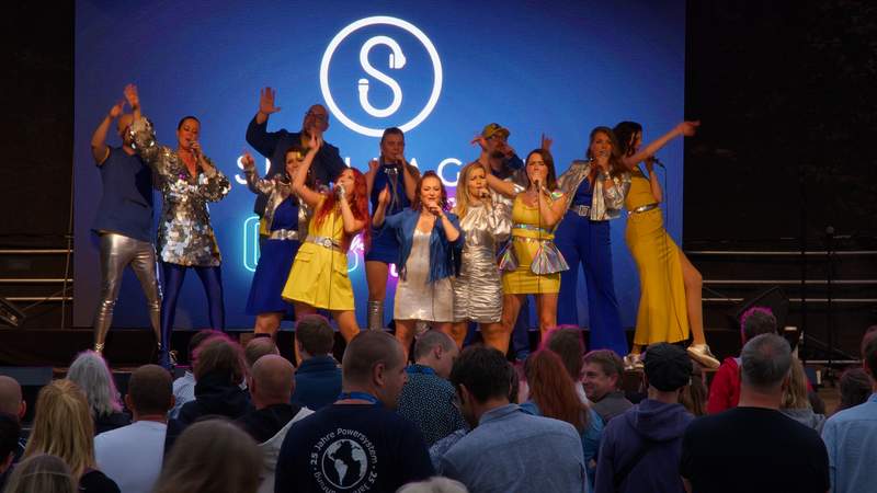 Chor, Firmenfest, Firmensong