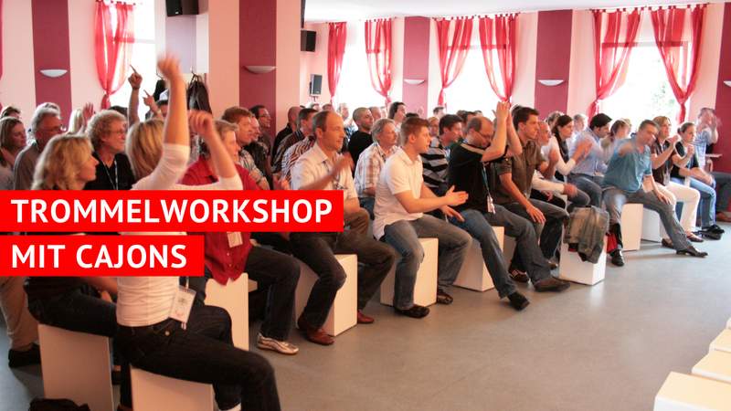 Interaktive Trommelworkshops mit Cajons