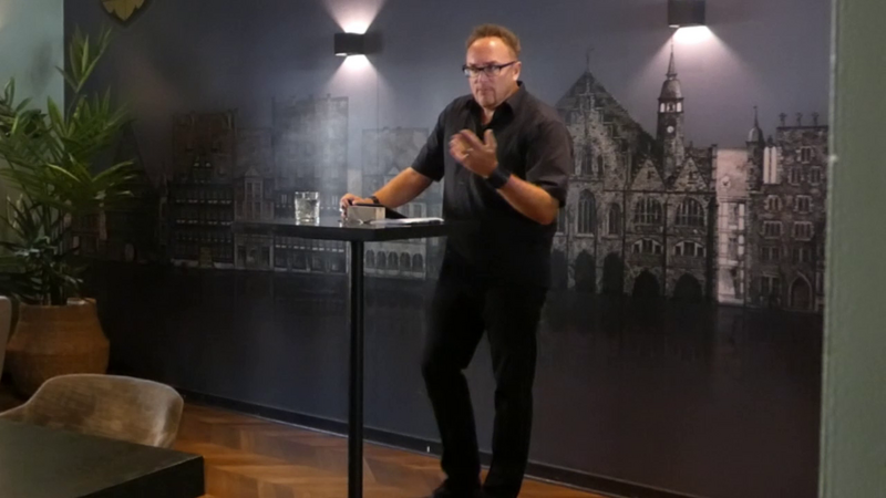 Kopf hoch! Comedy vs. Zeitgeist
