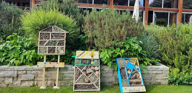 Insektenhotel Insektenhotel- und Vogelhausbau