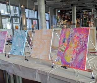 Abstrakte Kunstwerke