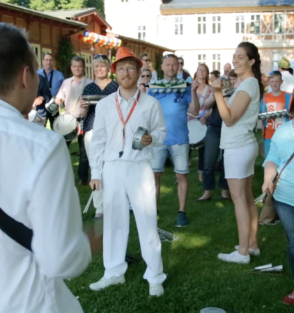 Teamdrumming: Ein Beat, ein Team
