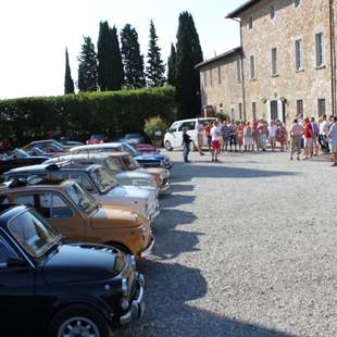 Spaßige Oldtimer-Tour durch die Toskana