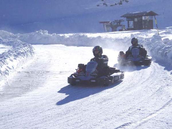 Eiskart Event am Gletscher in Österreich