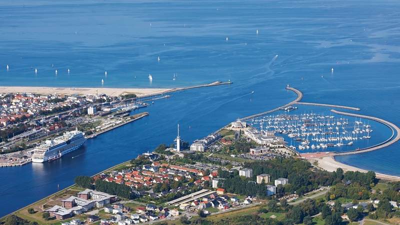 Genießerausflug mit Nachtführung in Rostock