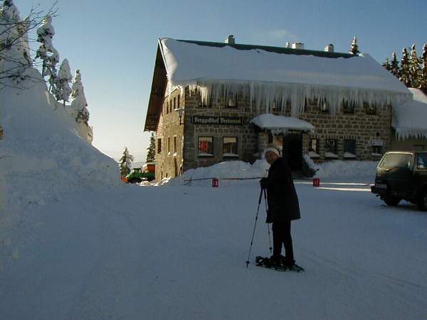 Zipflbob-Schneeschuhtour in Niederbayern