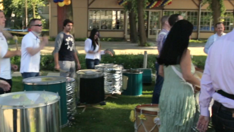 Teamdrumming: Ein Beat, ein Team